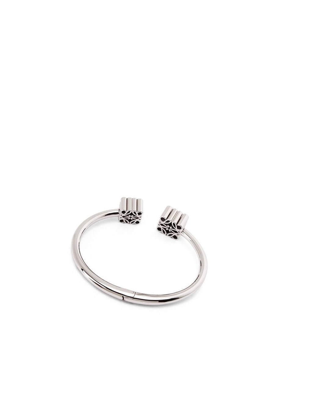 Loewe Anagram cuff in sterling silver Argent | 2194MLTNC