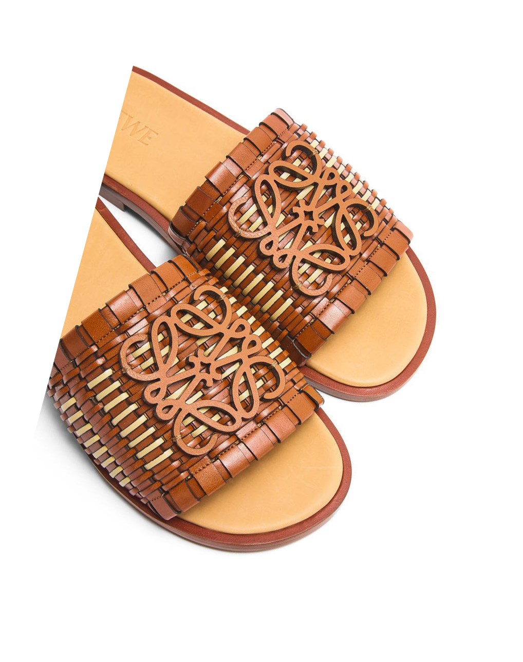 Loewe Anagram woven slide in calfskin Tan / Natural | 4156RTYKH