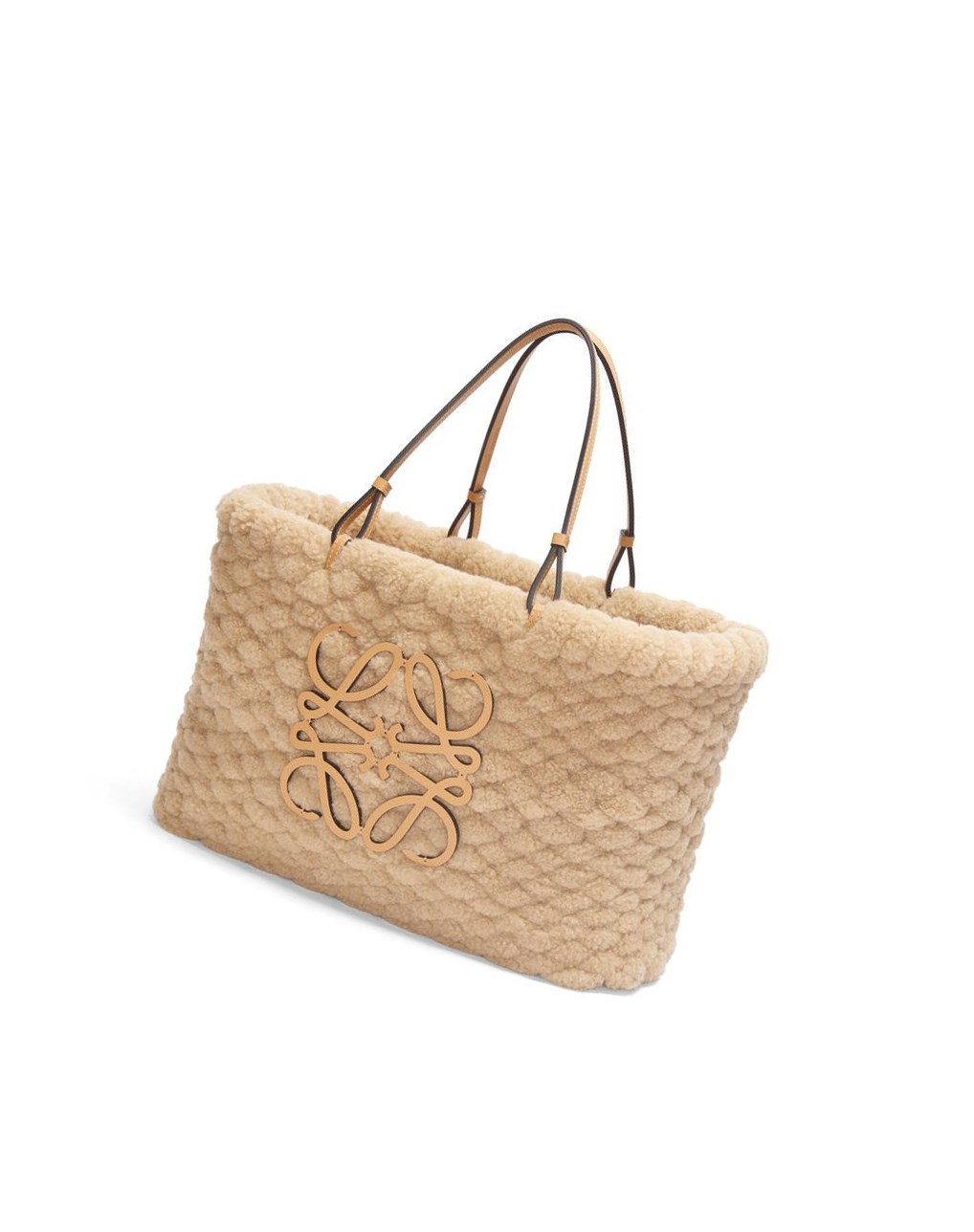 Loewe Basket bag in shearling Camel | 2856VGCQX