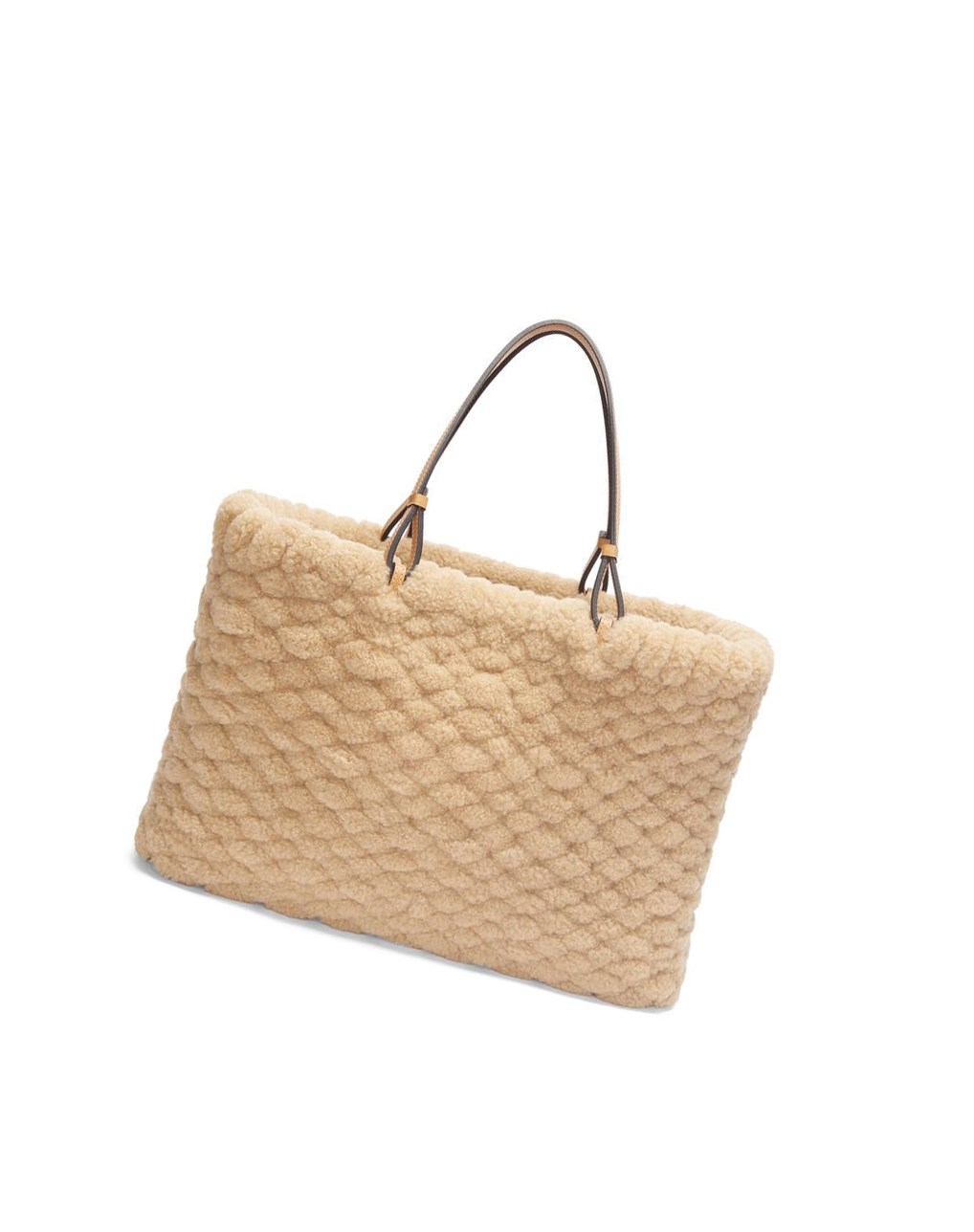 Loewe Basket bag in shearling Camel | 2856VGCQX