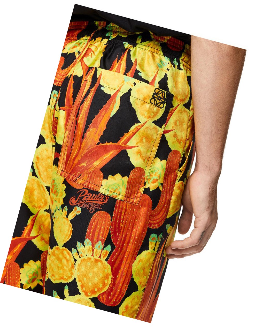 Loewe Cactus print drawstring shorts in silk Noir Jaune | 8307EJGFX