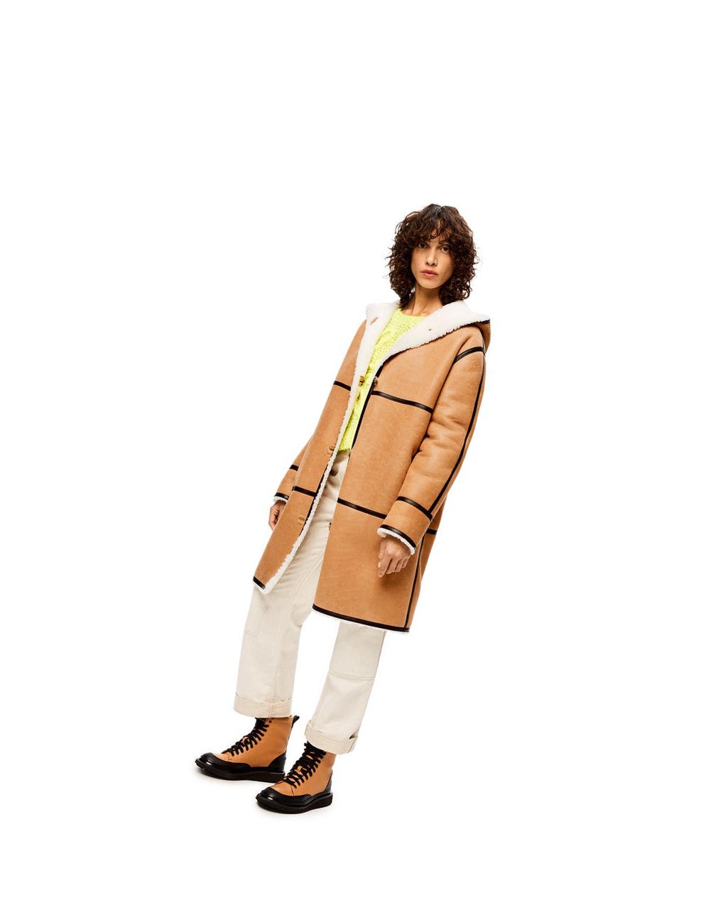 Loewe Encapuchonné coat in shearling Beige Marron Foncé | 4256RTLUH