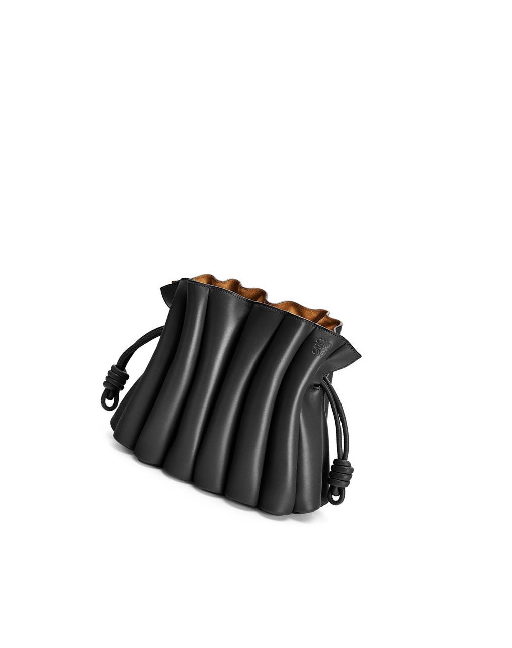 Loewe Flamenco Ondas clutch bag in smooth calfskin Noir | 7560NQSLF