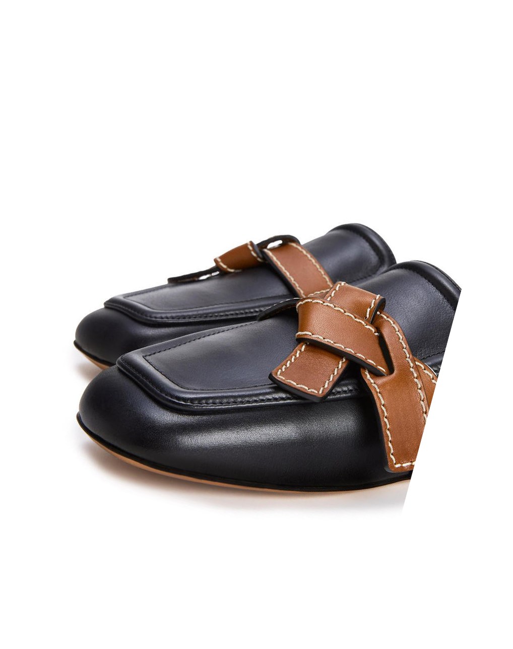 Loewe Gate flat mule in calfskin Noir | 2051GXDVL