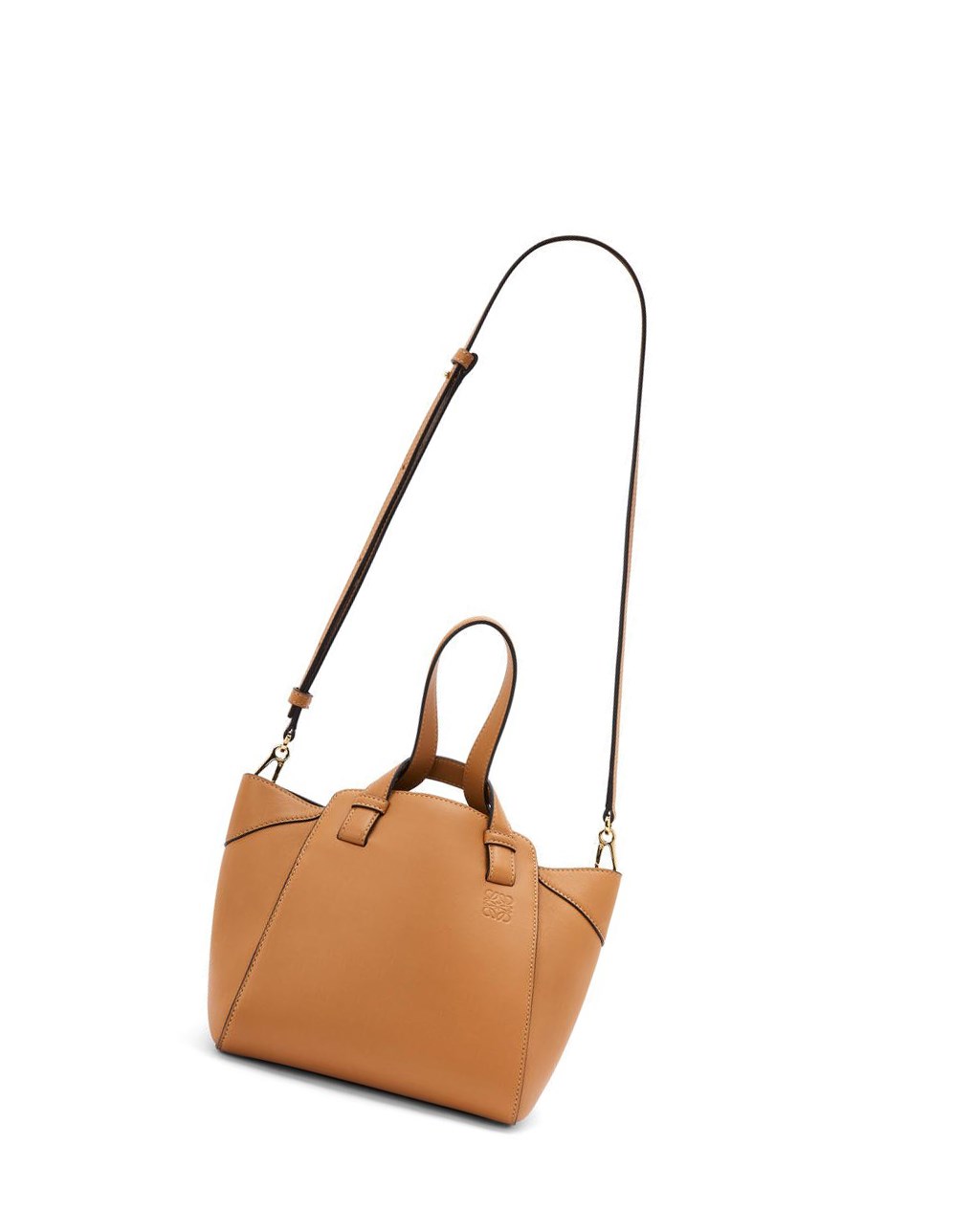 Loewe Hammock Nugget bag in nappa calfskin Warm Desert | 3927IQYOX