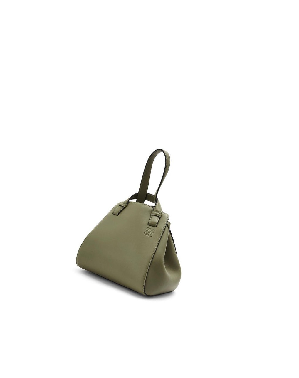 Loewe Hammock Nugget bag in nappa calfskin Vert | 4710WRLZS