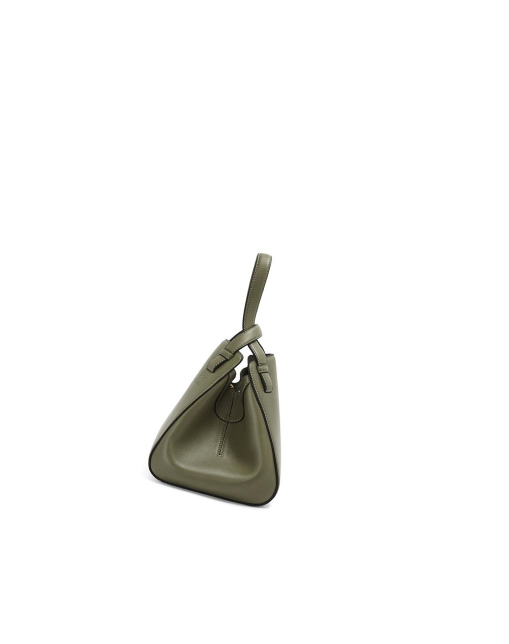 Loewe Hammock Nugget bag in nappa calfskin Vert | 4710WRLZS