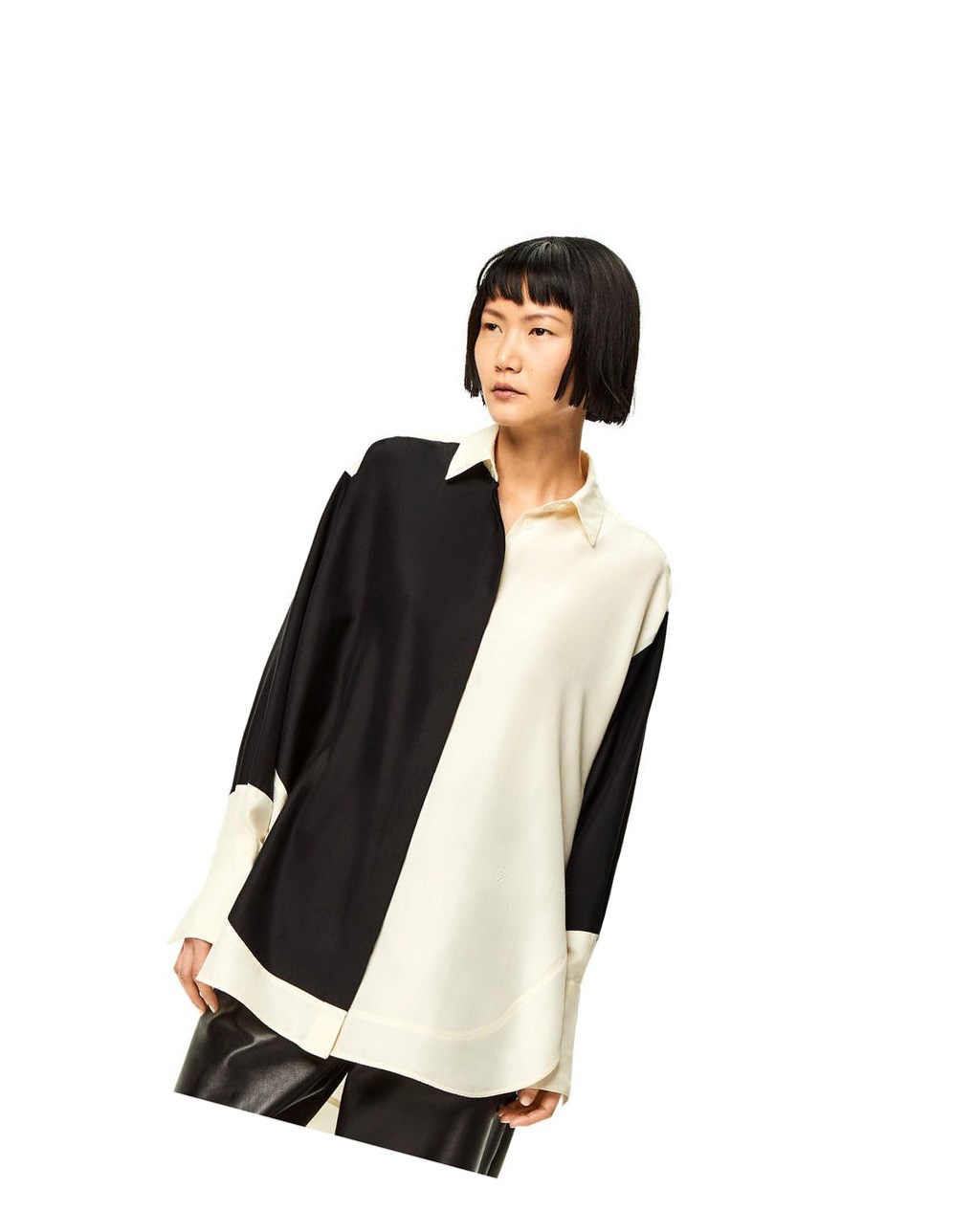 Loewe Long shirt in silk Noir Blanche | 3804KXSPI