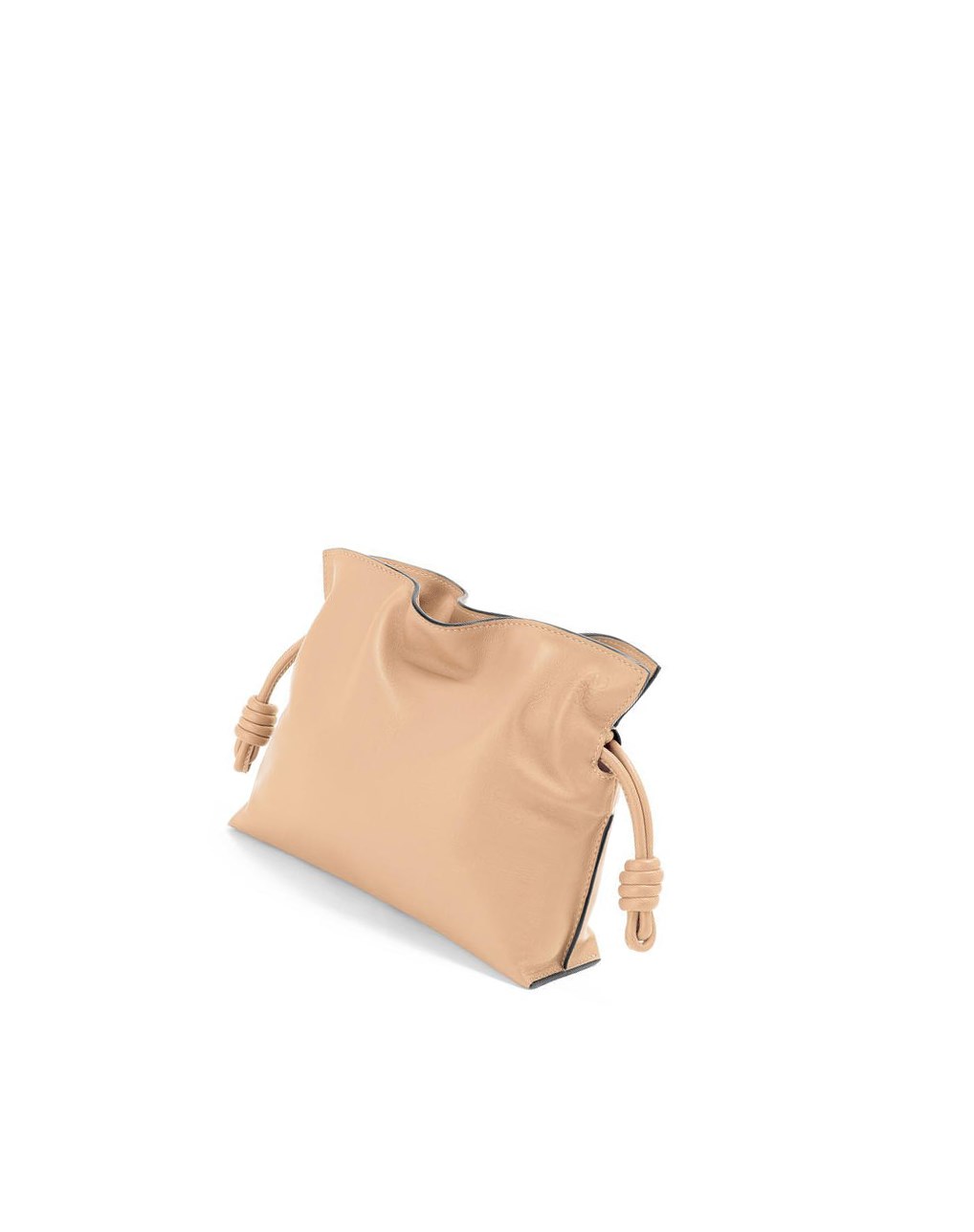 Loewe Mini Flamenco clutch in nappa calfskin with chain Nude | 7230HSDKY