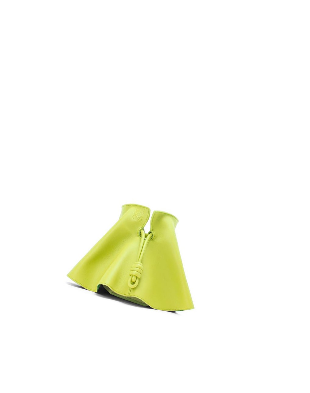 Loewe Mini Flamenco petal clutch in nappa calfskin Vert | 2639TGZED