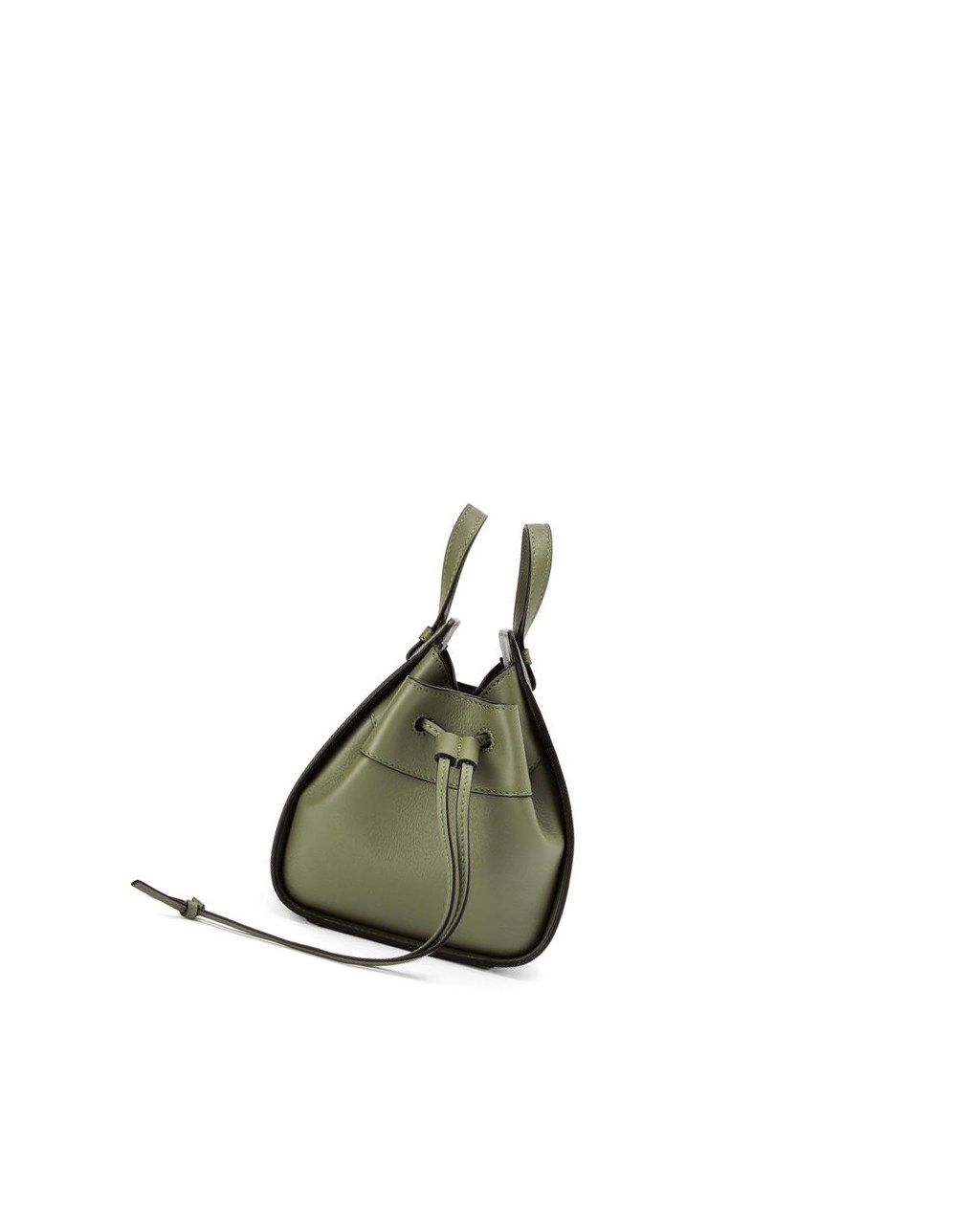 Loewe Mini Hammock drawstring in classic calfskin Vert | 3945SGJMR