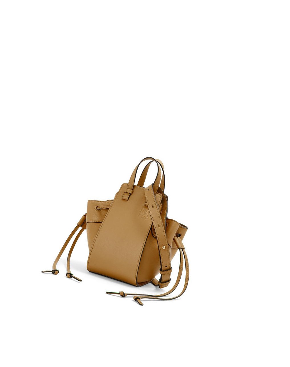 Loewe Mini Hammock drawstring in classic calfskin Vert | 7143QGNMF