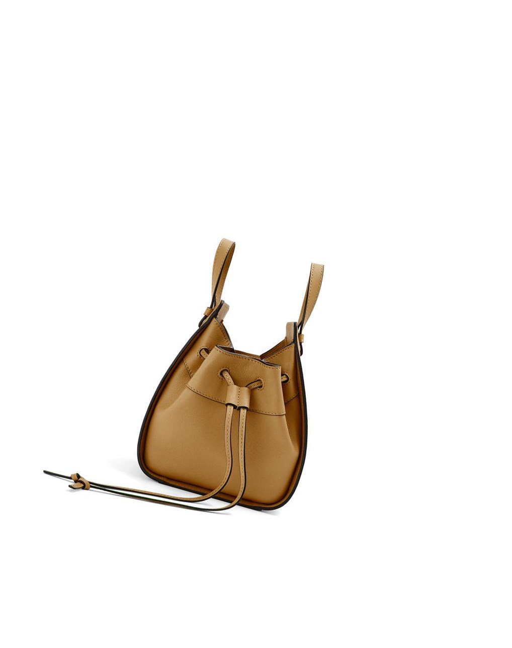 Loewe Mini Hammock drawstring in classic calfskin Vert | 7143QGNMF