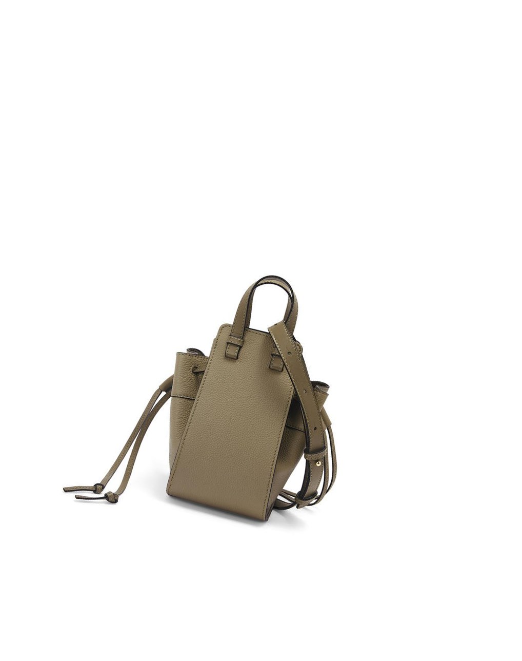 Loewe Mini Hammock drawstring in soft grained calfskin Vert | 5430TSNHG