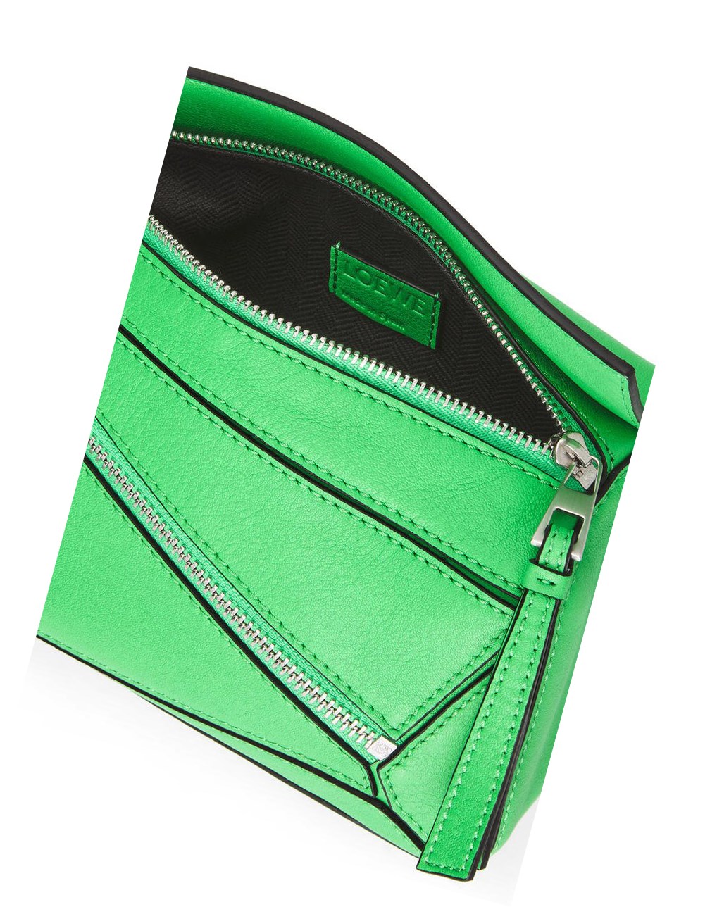 Loewe Mini Puzzle bumbag in classic calfskin Vert | 1092VULRP