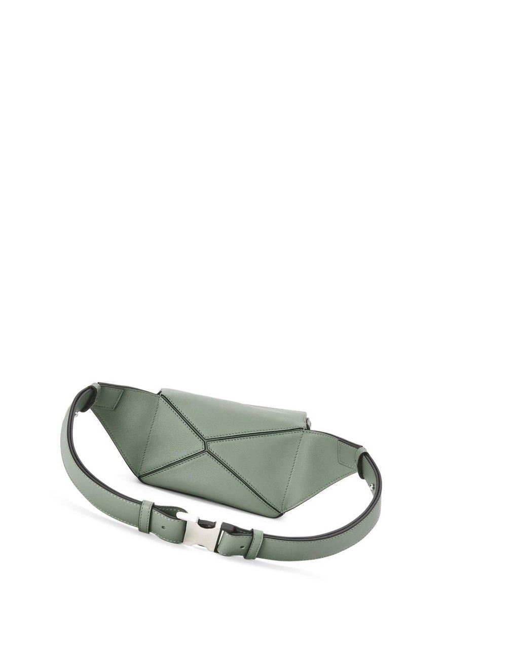 Loewe Mini Puzzle bumbag in classic calfskin Noir | 4570IVNJO