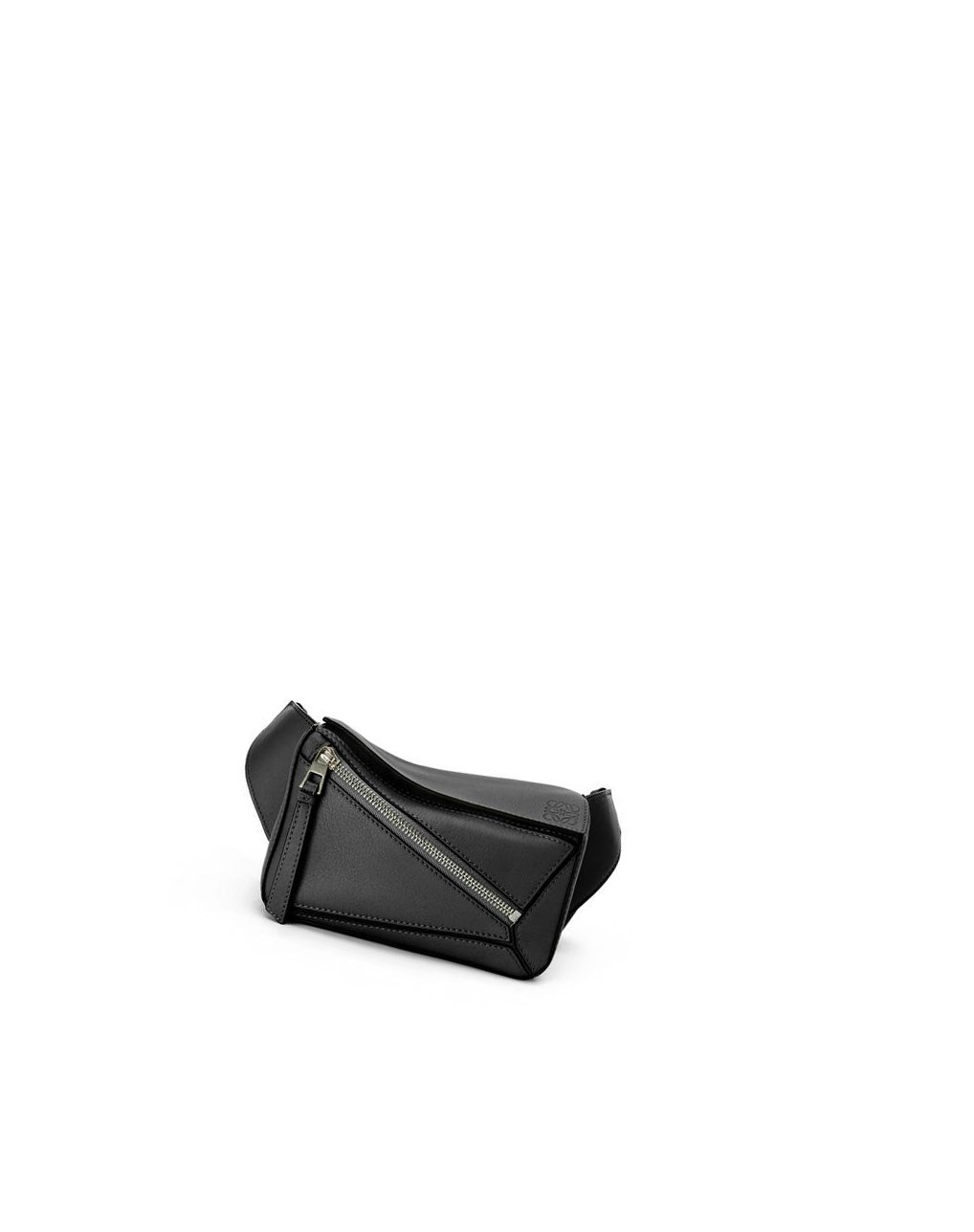 Loewe Mini Puzzle bumbag in classic calfskin Noir | 9375LJQBD