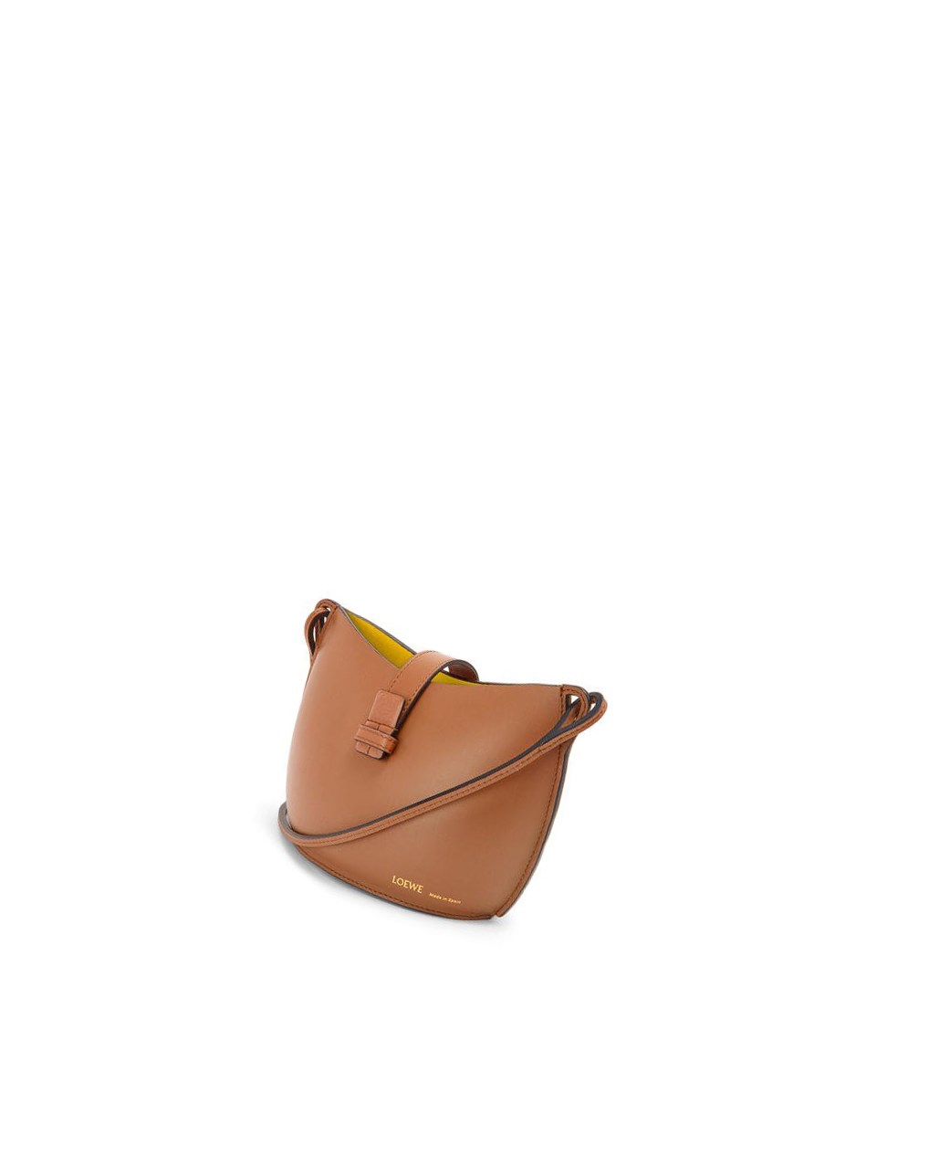 Loewe Moulded Bucket bag in calfskin Tan | 3915NJDHF