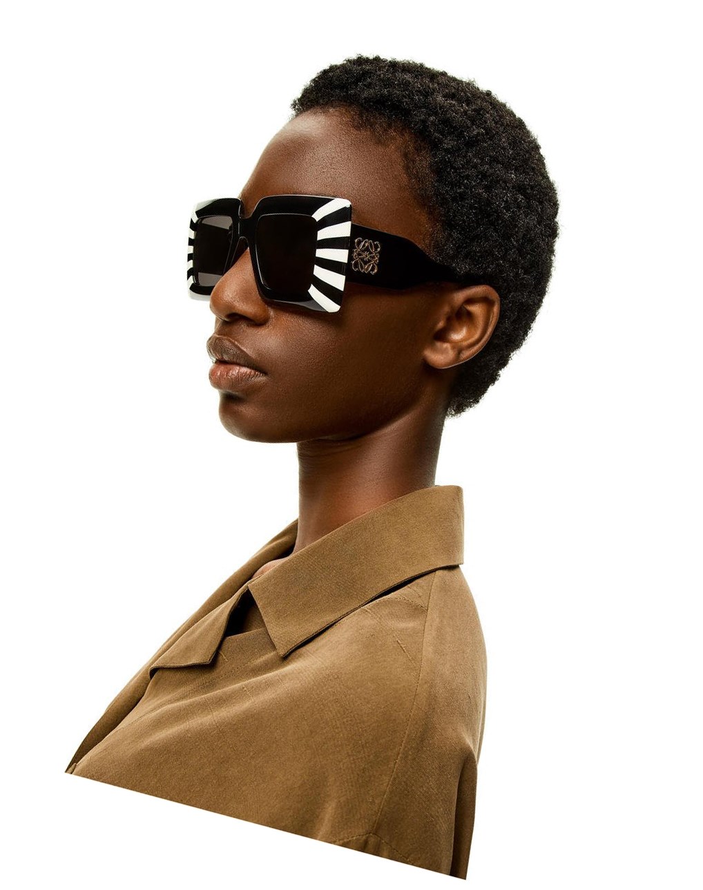 Loewe Oversized square sunglasses in acetate Noir Blanche | 3072KAZSN