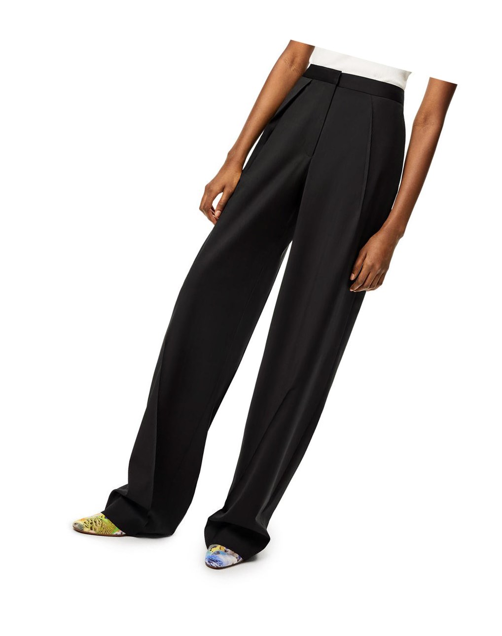 Loewe Pleated trousers in wool Noir | 9527LFIED