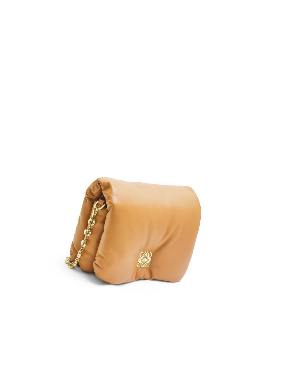 Loewe Puffer Goya bag in shiny nappa lambskin Camel | 1650ZDAHB