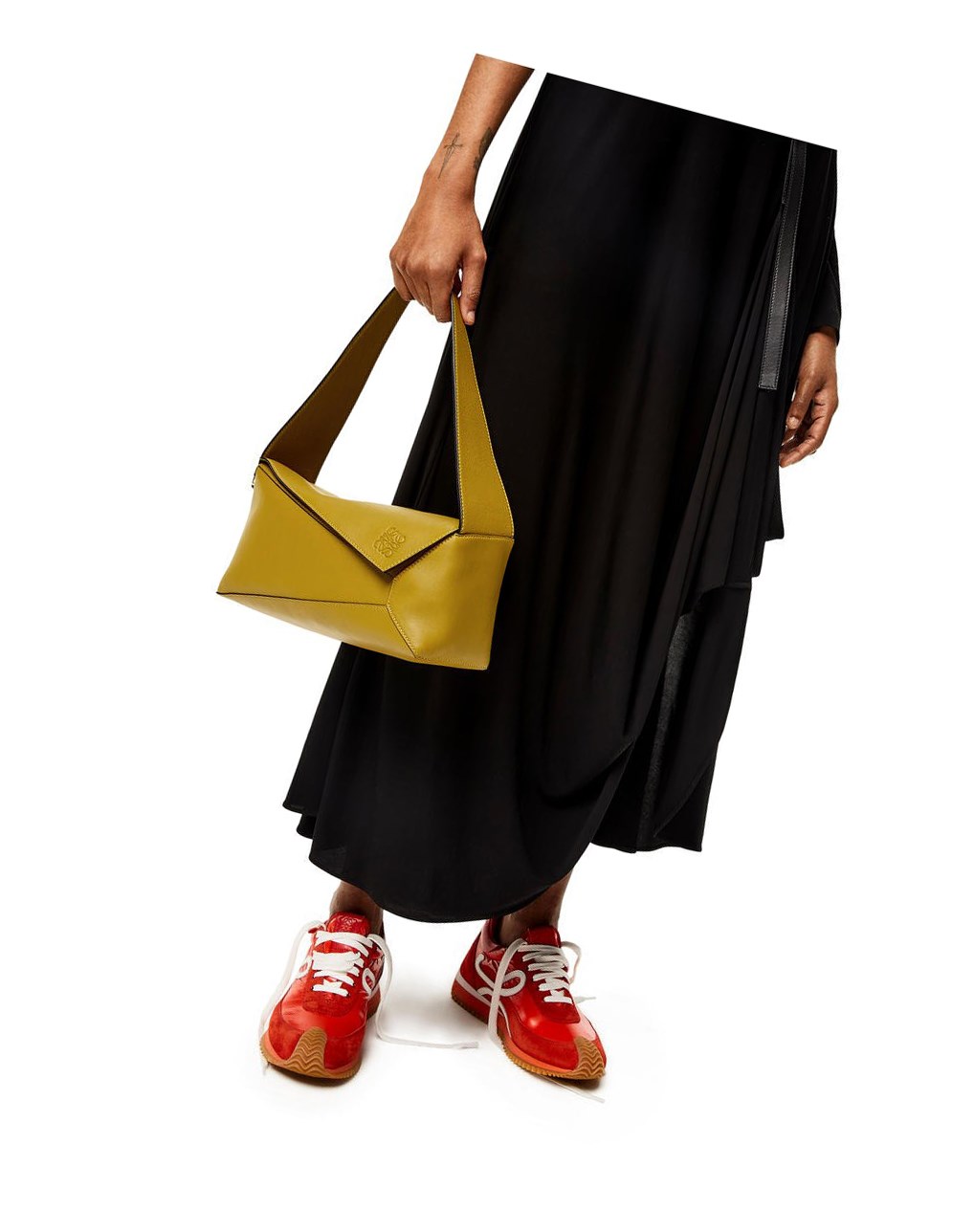 Loewe Puzzle Hobo bag in nappa calfskin Ochre | 3107MJDKI