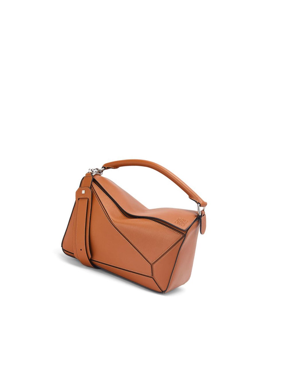 Loewe Puzzle bag in classic calfskin Tan | 5294KHWIU