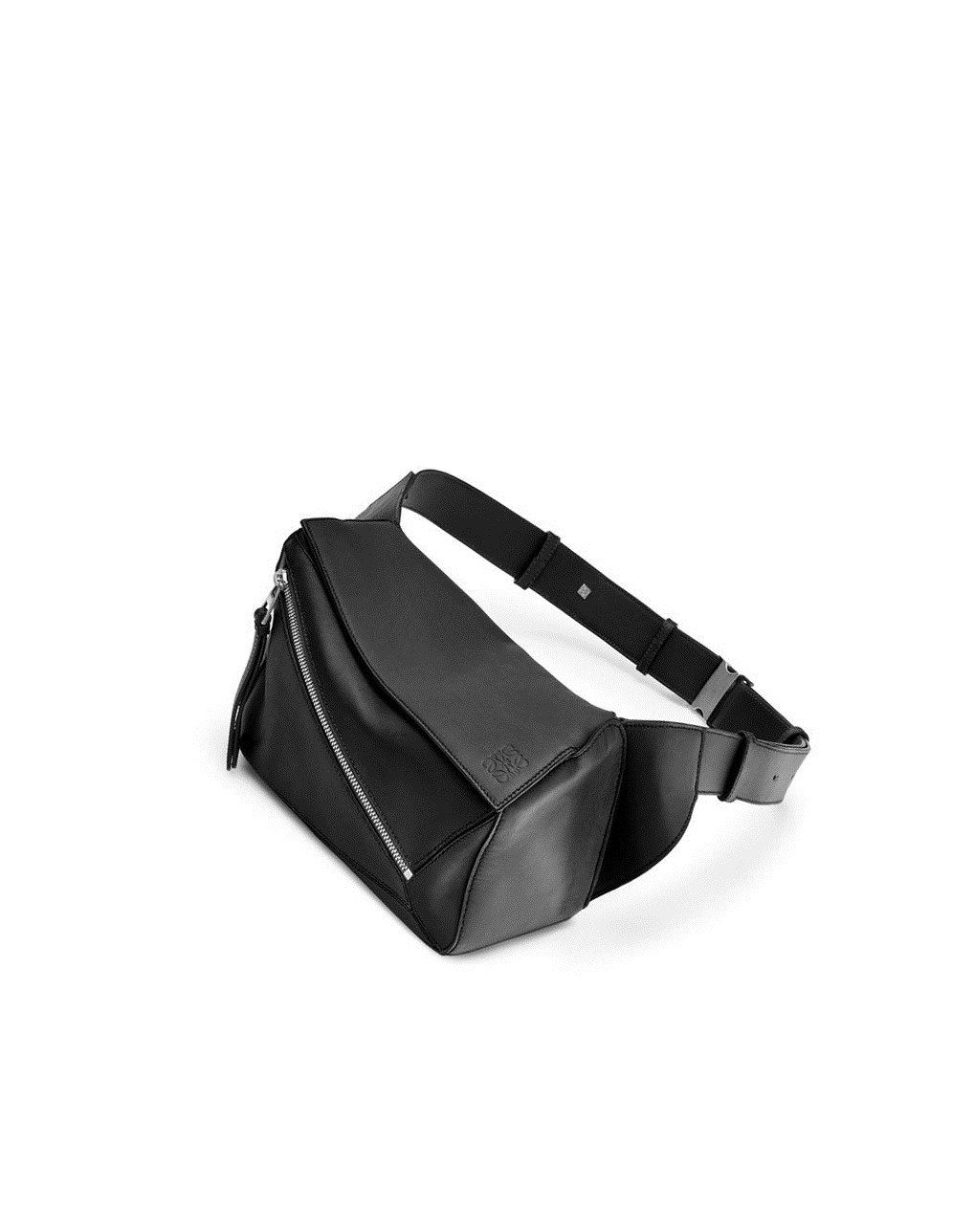 Loewe Small Puzzle Bumbag in classic calfskin Noir | 5840XHIQZ