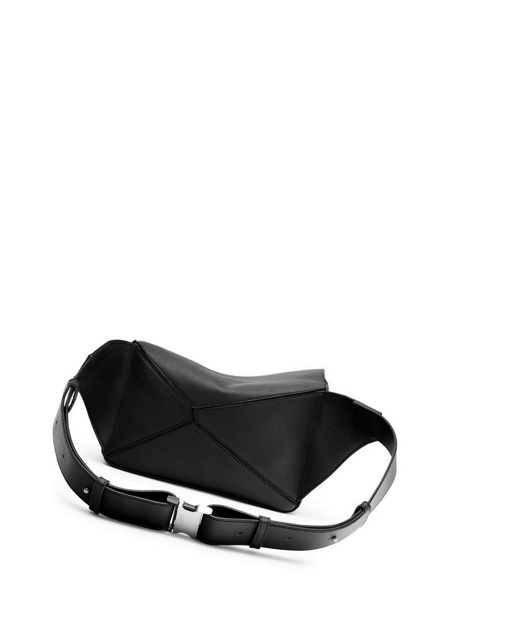 Loewe Small Puzzle Bumbag in classic calfskin Noir | 5840XHIQZ