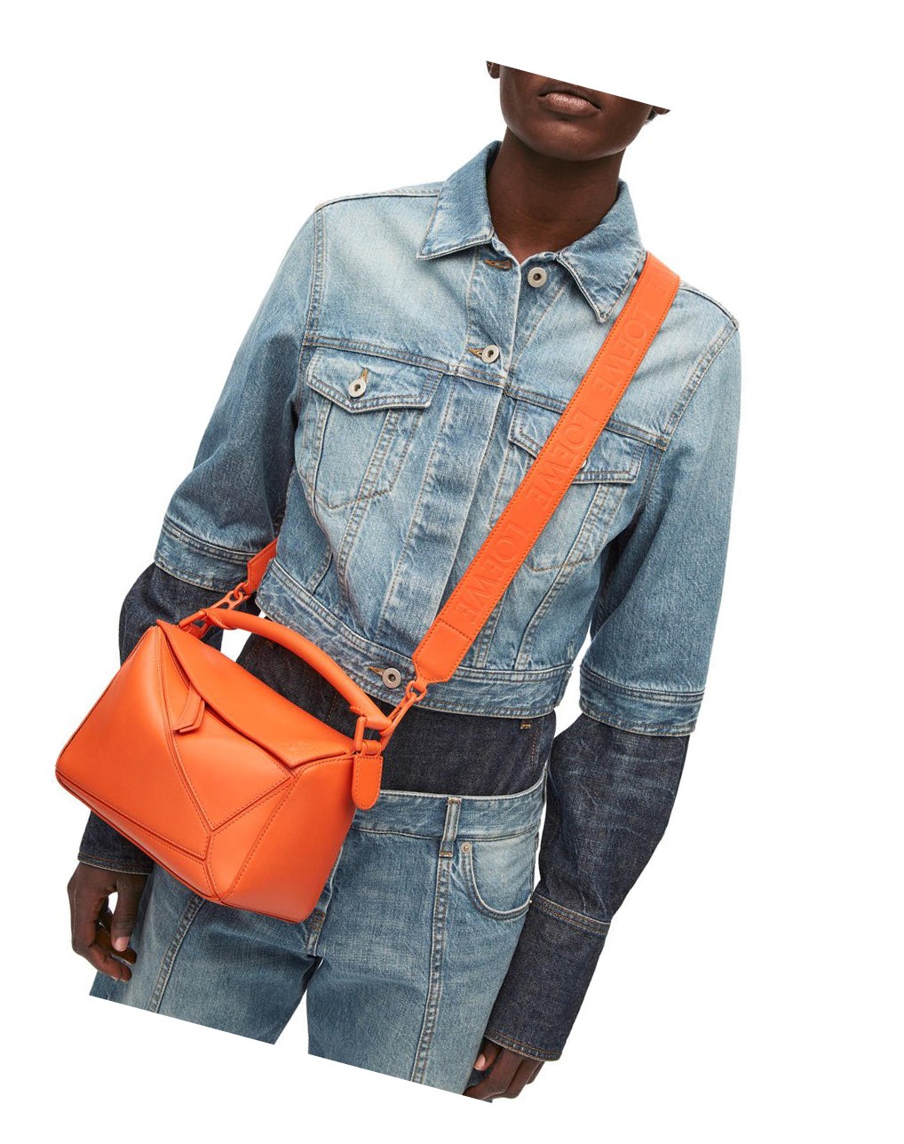 Loewe Small Puzzle bag in satin calfskin Orange | 8750QTRIP