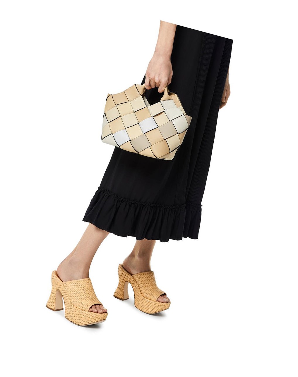 Loewe Small Surplus Cuir Woven basket bag in calfskin Beige Blanche | 7012RKXWH