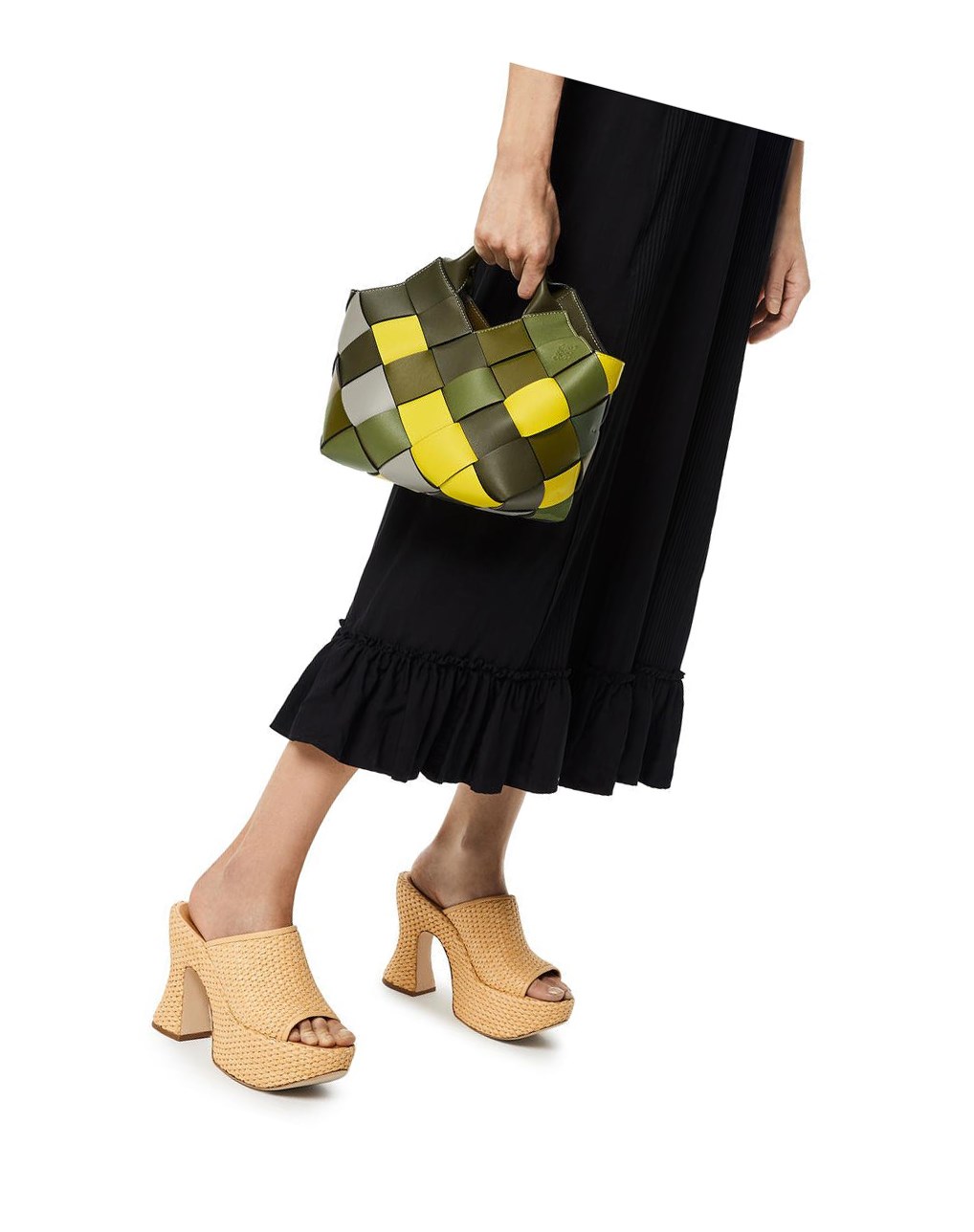 Loewe Small Surplus Cuir Woven basket bag in classic calfskin Vert Vert | 8329RPYNQ