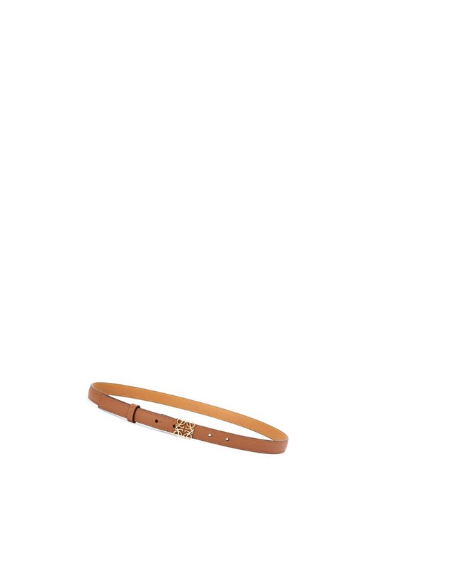 Loewe Anagram belt in pebble grain calfskin Doré | 4873YZLJP