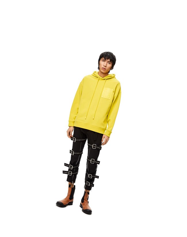 Loewe Anagram leather patch hoodie in cotton Jaune | 0431QFBKI