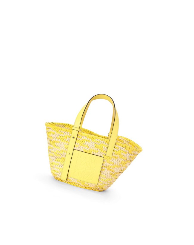 Loewe Basket bag in palm leaf and calfskin Citron | 2784GEBWU