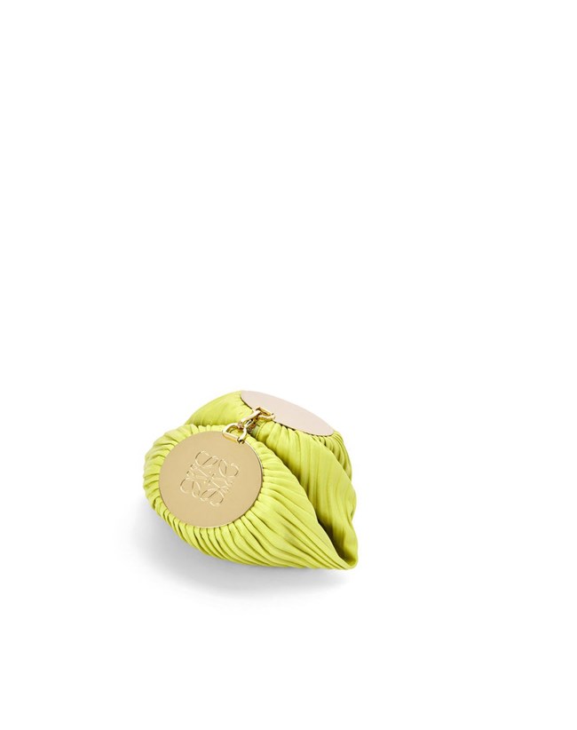 Loewe Bracelet pouch in pleated nappa Jaune | 1954MNBYT