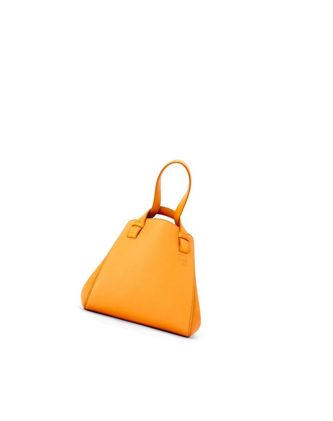 Loewe Hammock Nugget bag in soft grained calfskin Mandarin | 1076BLGTD