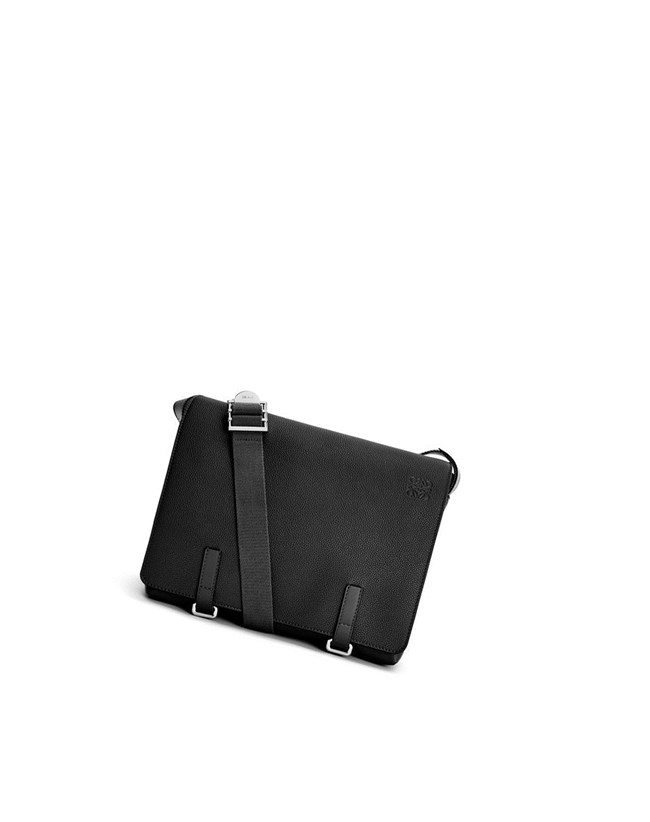 Loewe Military Messenger Bag in soft grained calfskin Noir | 0867WGZVF