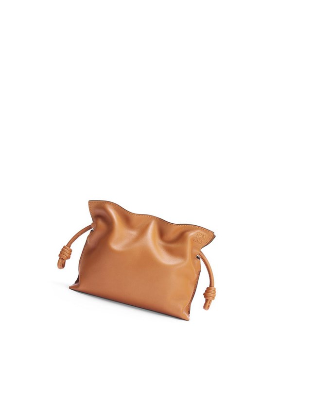 Loewe Mini Flamenco clutch in nappa calfskin Warm Desert | 3459TKIPW